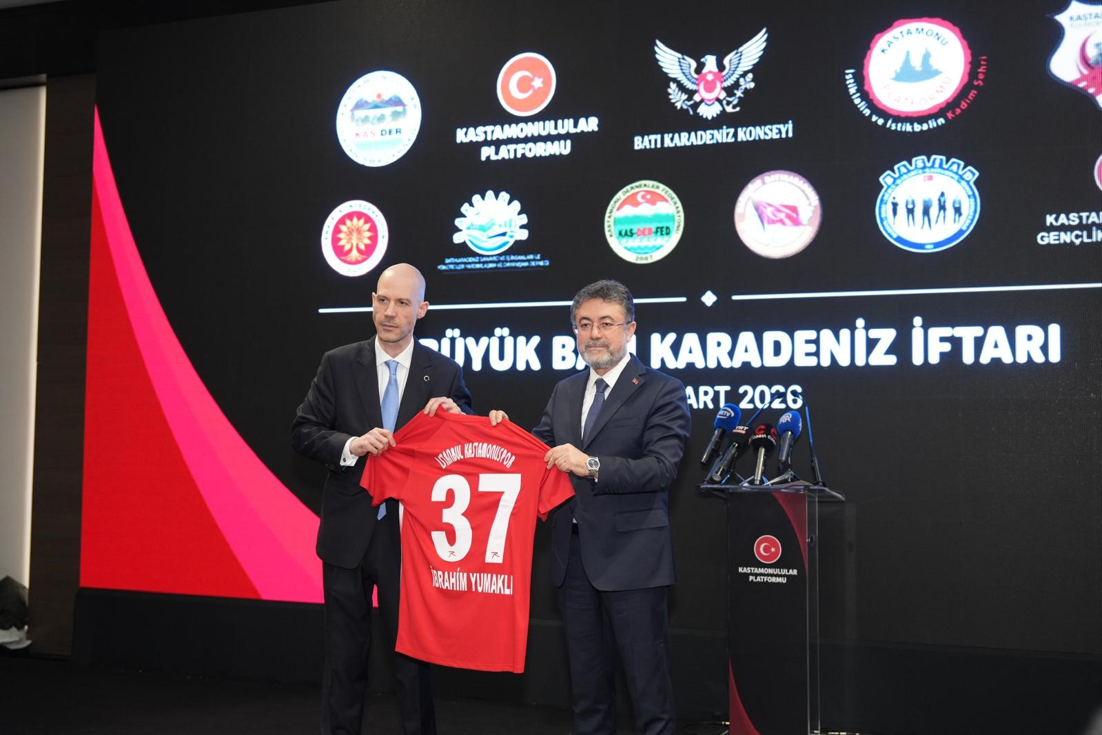 bati karadenizin birlik ruhu istanbulda ayni sofrada bulustu 0 H8UrrK8E