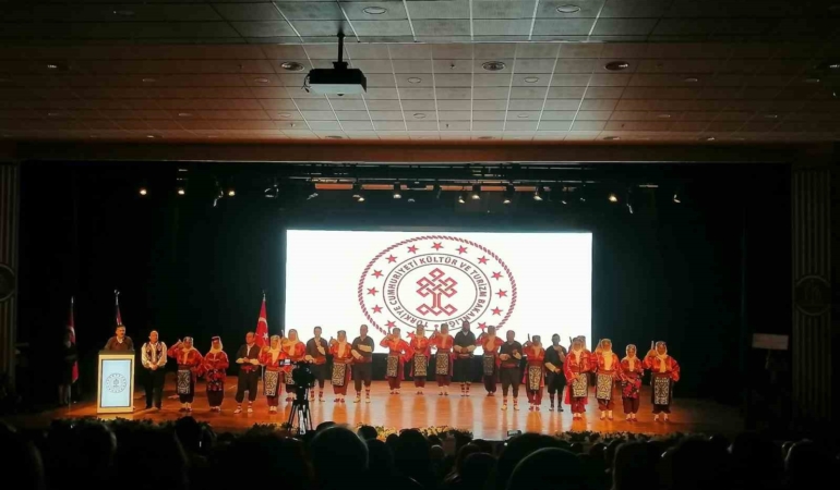 bati-karadenizin-en-kapsamli-halk-oyunlari-soleni-gerceklestirildi-Dduniru9.jpg