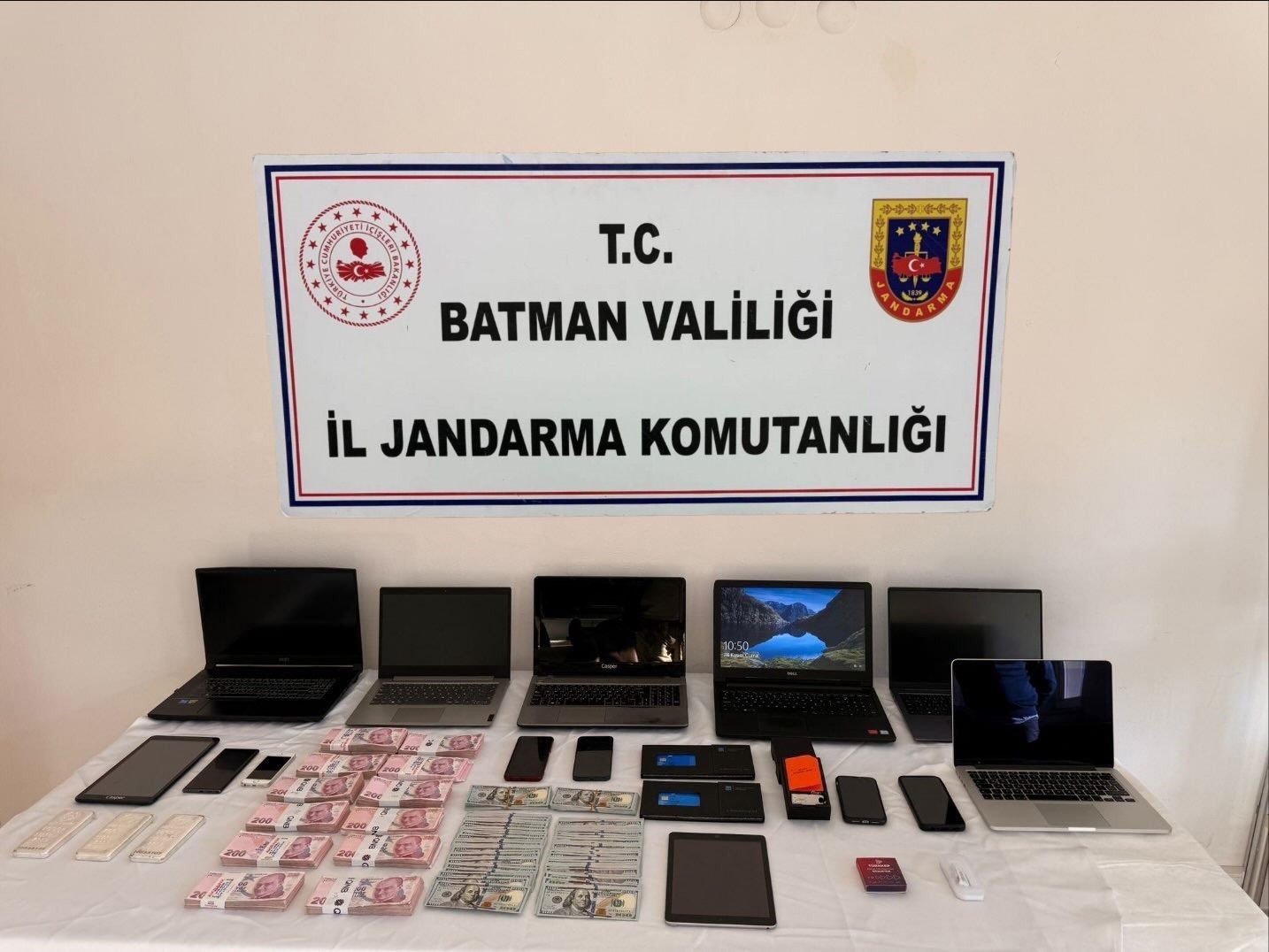 batman merkezli 23 ilde yasa disi bahis operasyonu 27 tutuklama 10 YgmOJ8Og
