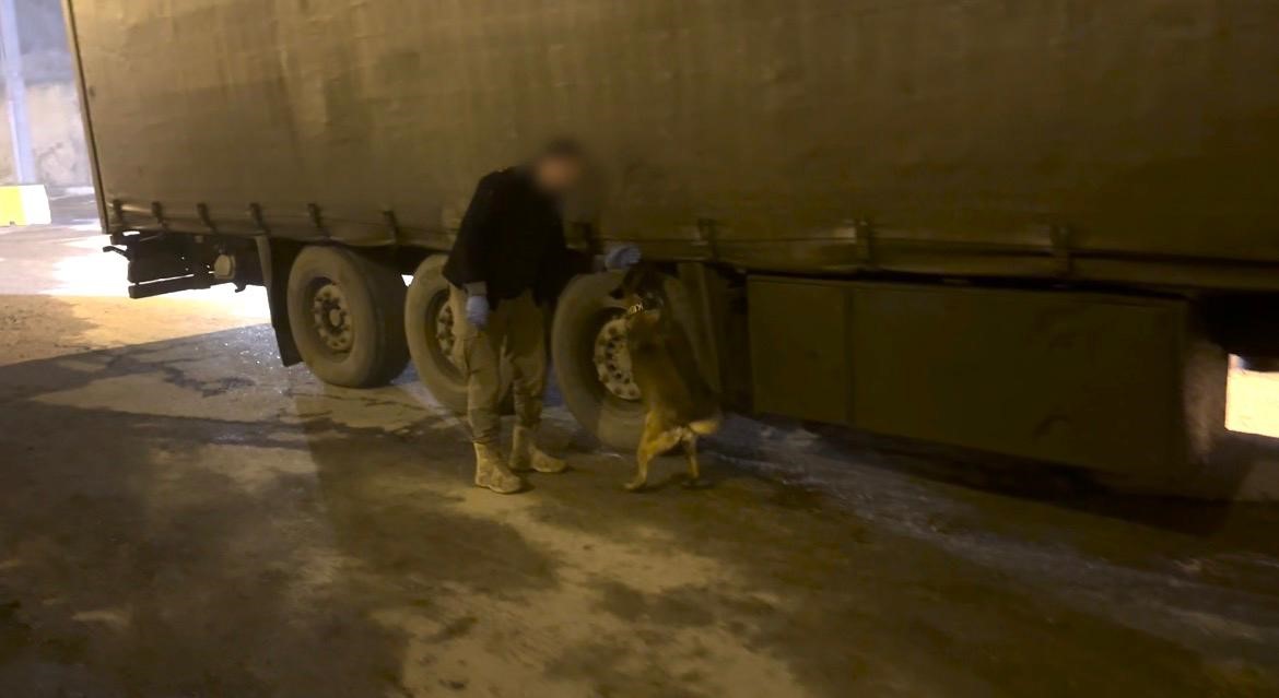 batman polisinden nefes kesen operasyon tirda 51 kilo uyusturucu ele gecirildi 1 a4d92Q2B