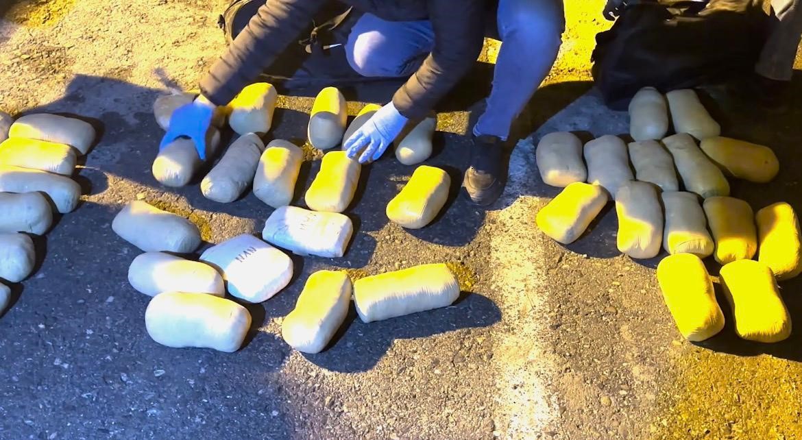 batman polisinden nefes kesen operasyon tirda 51 kilo uyusturucu ele gecirildi 6 J4VvkjjO
