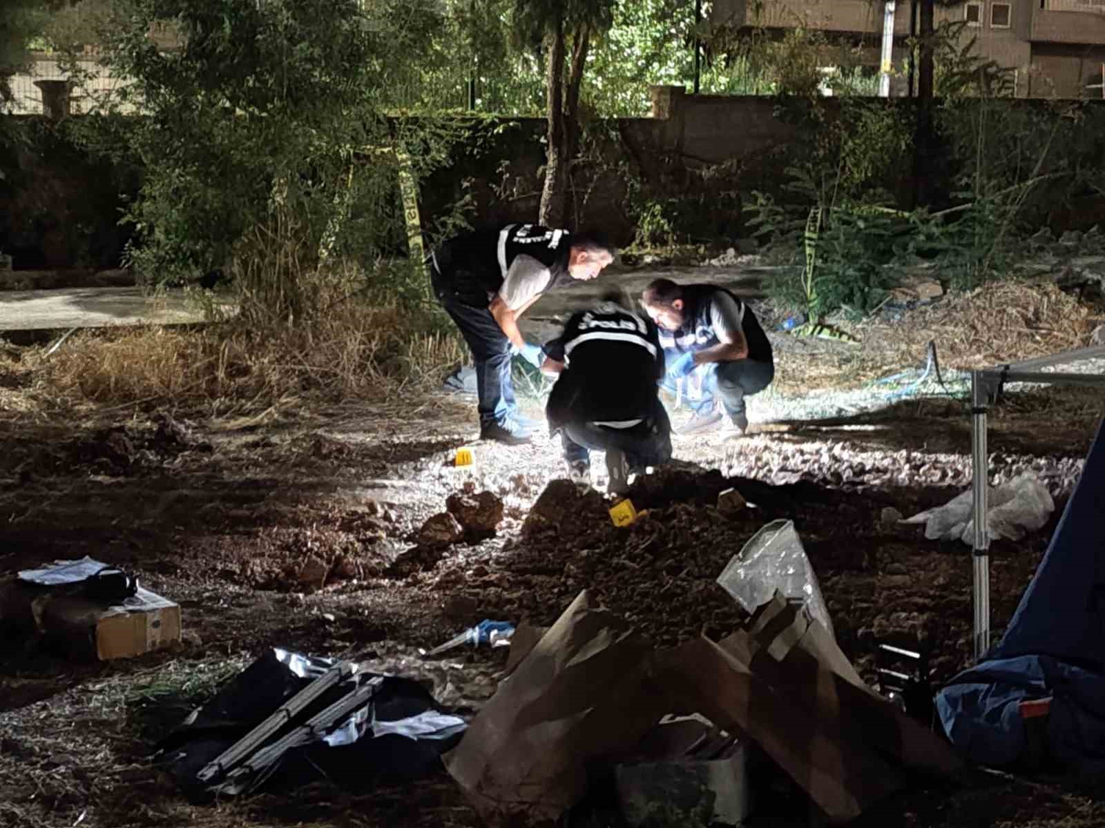Batman Valiliği: "3 kişinin öldüğü silahlı saldırı önceki husumetin devamı" 5 batman valiligi 3 kisinin oldugu silahli saldiri onceki husumetin devami 1 mt1OLYKz