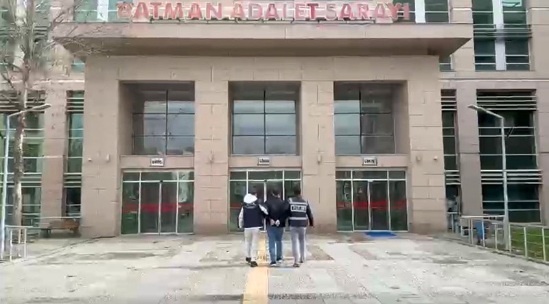 batmanda 12 dosyadan aranan sahis yakalandi 1 f2Utj5VK