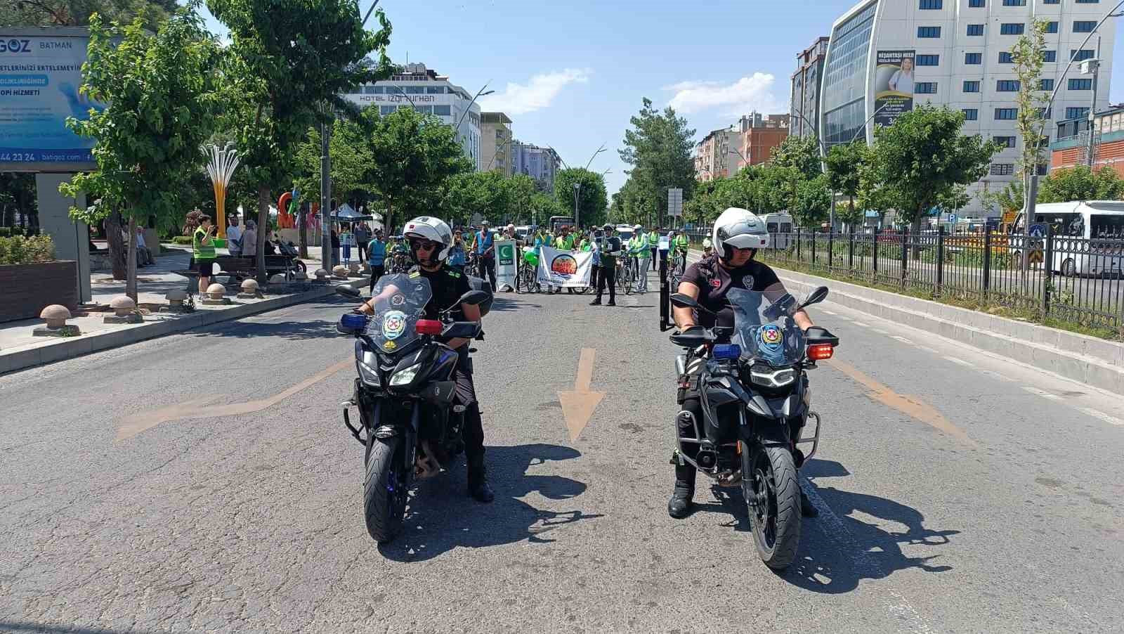 batmanda 13 geleneksel yesilay bisiklet turu duzenlendi 3 OpbYAGAh