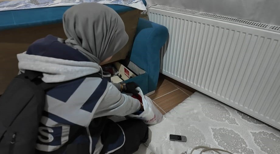 batmanda 19 milyar 300 milyon liralik islem hacmi tespit edilen sebekeye darbe 122 gozalti SlPUyFkP