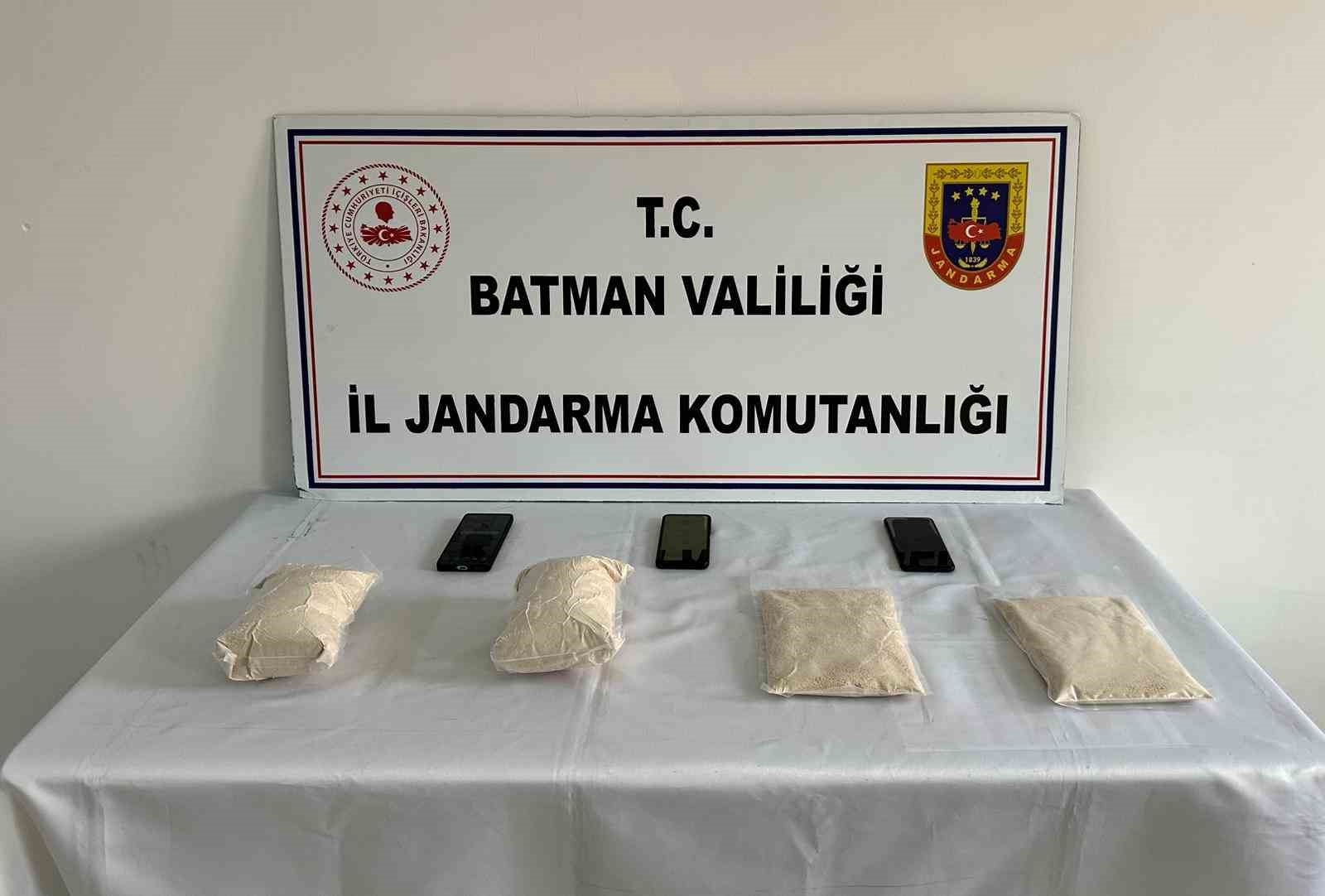 batmanda 3 kilo kannabinoit ele gecirildi 1 s6W3bnrp