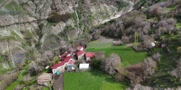 batmanda-3-metre-yuksekligindeki-kar-magaralari-hayran-birakiyor-dCdBtN6h.jpg