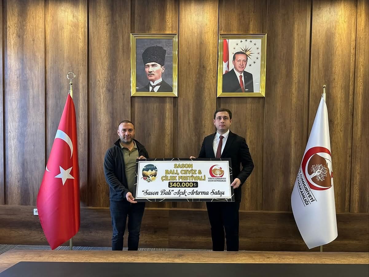batmanda 340 bin lira ile rekor fiyata satilan bir kilo balin geliri besicilere verildi 2ZdGafZS