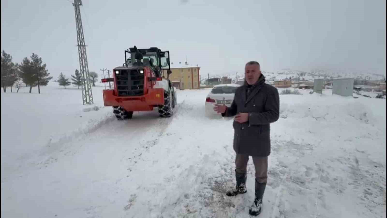 batmanda 35 koy yolu ulasima acildi ziyaretciler kurtarildi 2 kj11MCRV