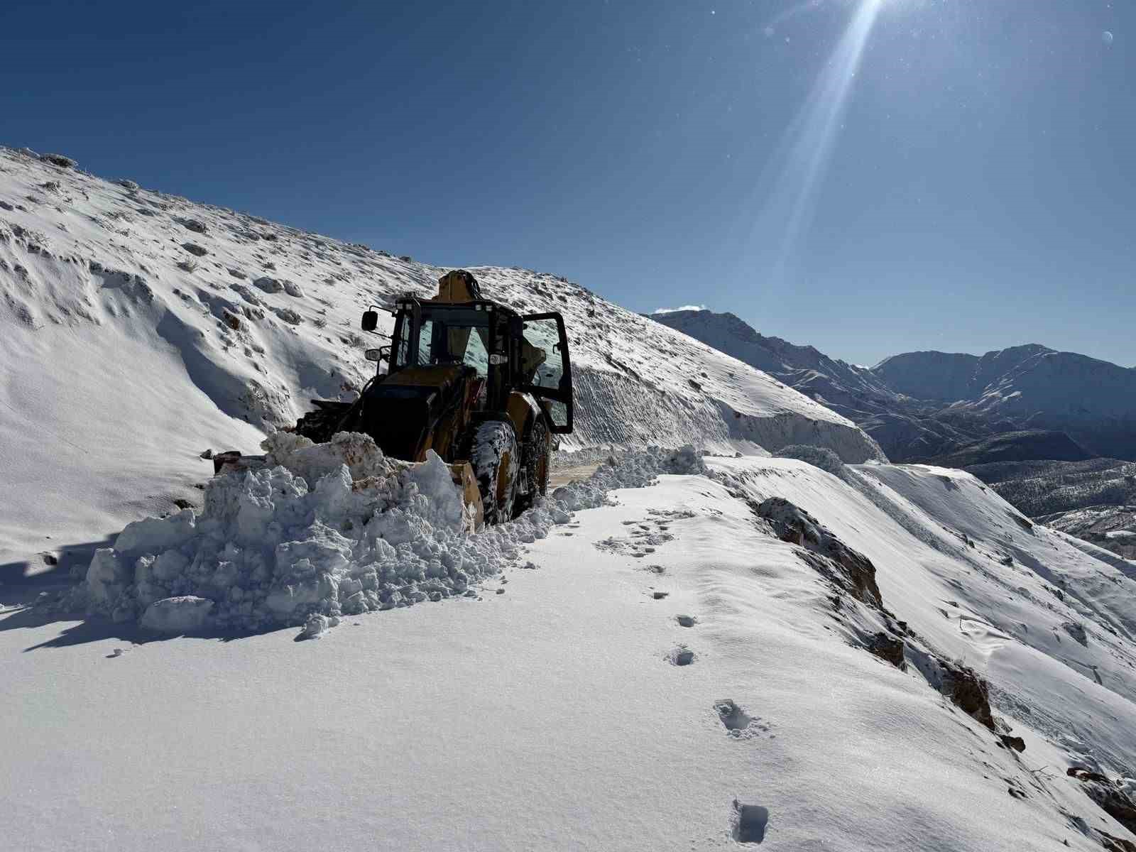batmanda 500 koy ve mezra yolu ulasima acildi 3 PmLPIS2r