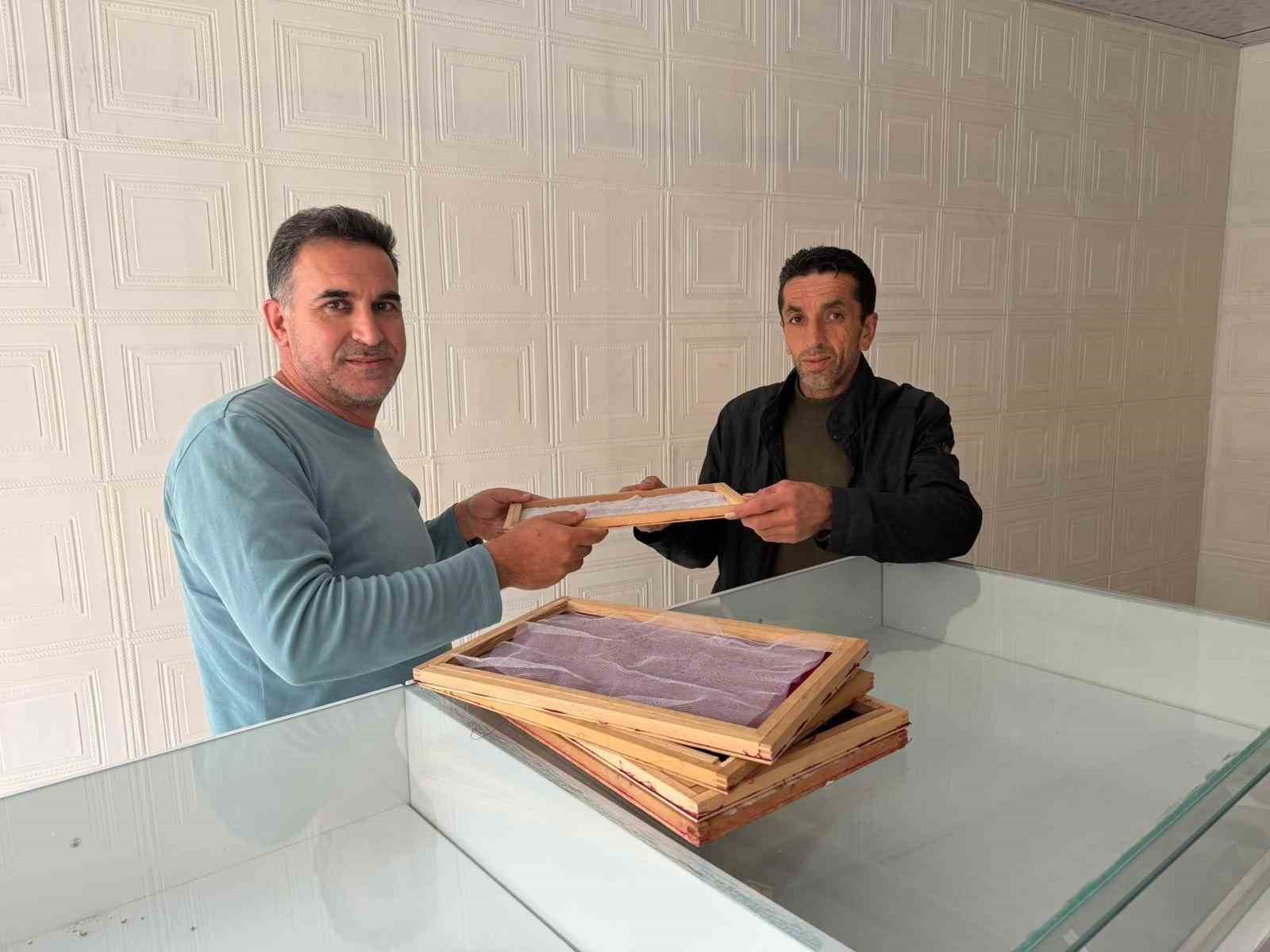 batmanda 72 aileye ipek bocegi larvasi dagitildi 1