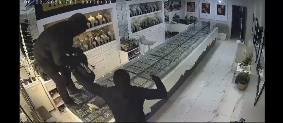 batmanda 90 saniyede milyonluk kuyumcu soygunu kamerada 0