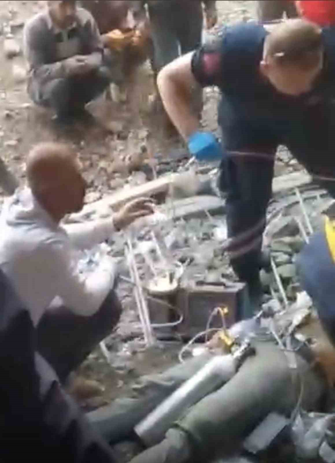 Batman’da beton kalıbı altında kalan şahıs hayatını kaybetti 7 batmanda beton kalibi altinda kalan sahis hayatini kaybetti 3 LpFNSjBM