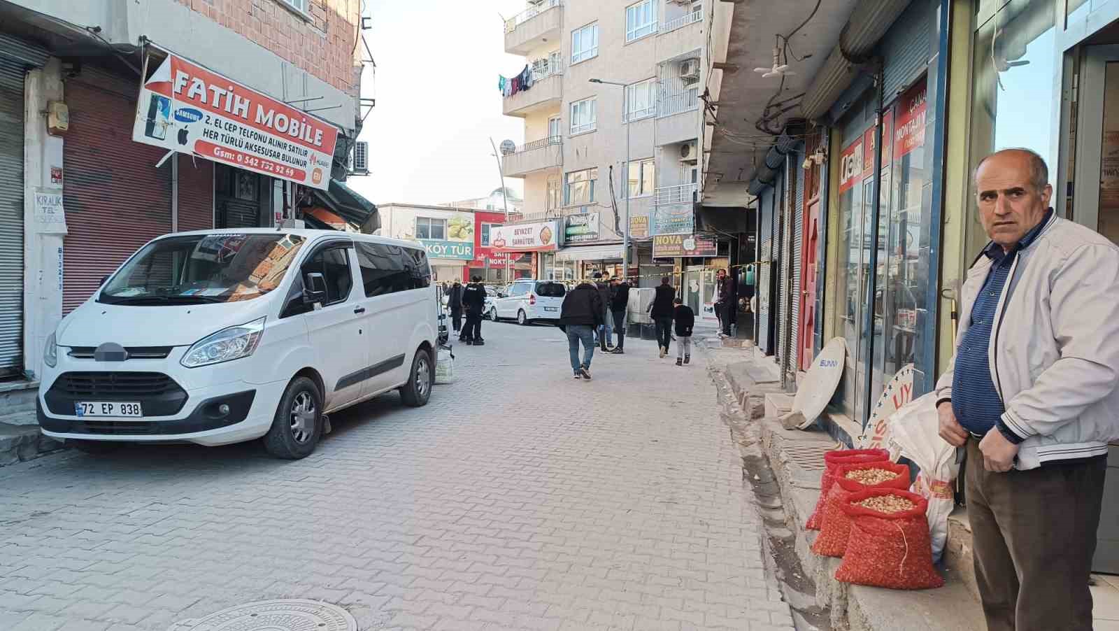 batmanda bicakli kavga 3 yarali 1 4wKdUwrR