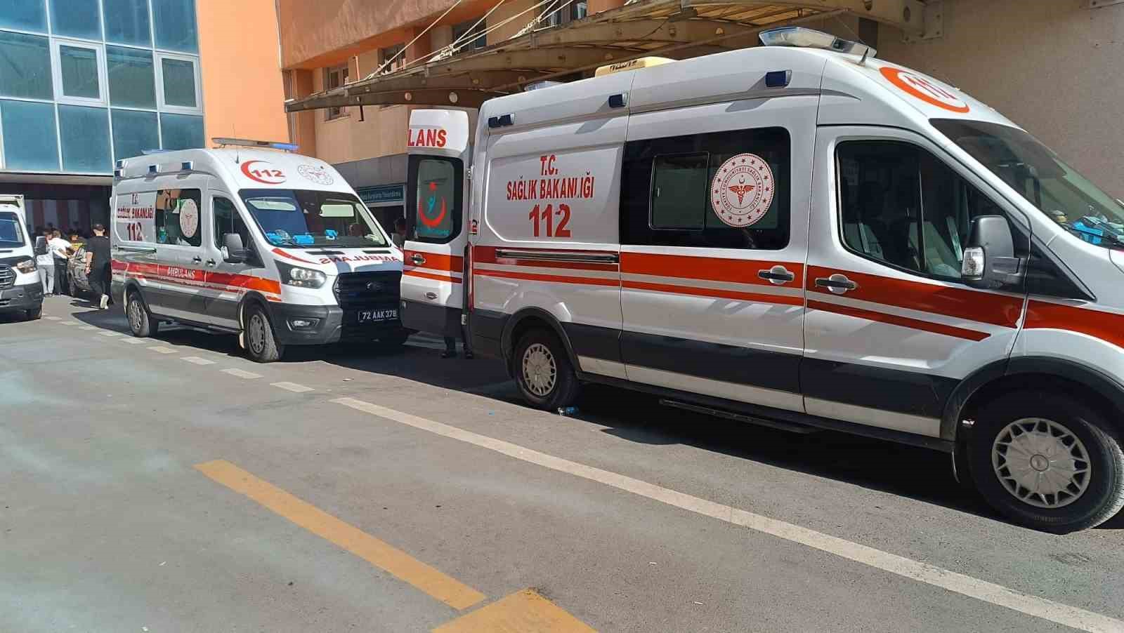 Batman’da bıçaklı ve sopalı kavga: 1 yaralı 4 batmanda bicakli ve sopali kavga 1 yarali 0 LBuZeDIJ