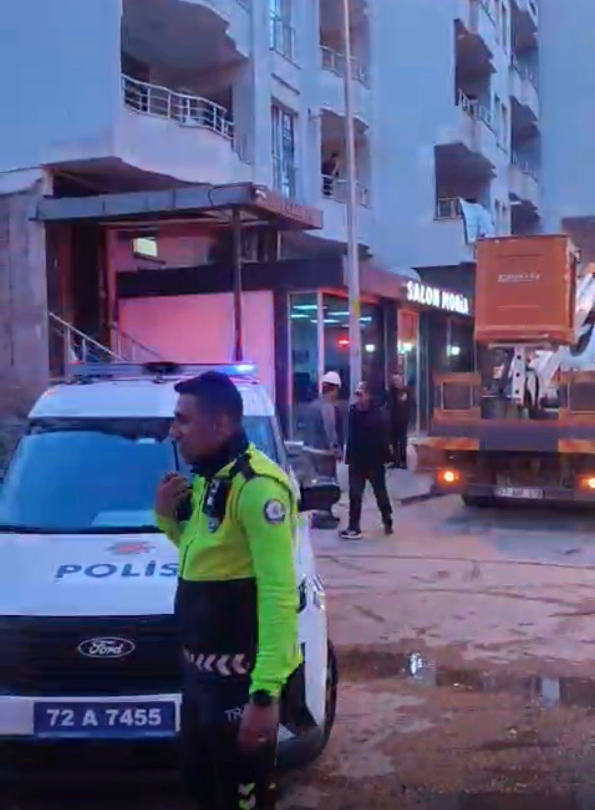 batmanda bir evde bir kadin ve bir erkek yanmis halde olu bulundu 5 8hRaXQJs