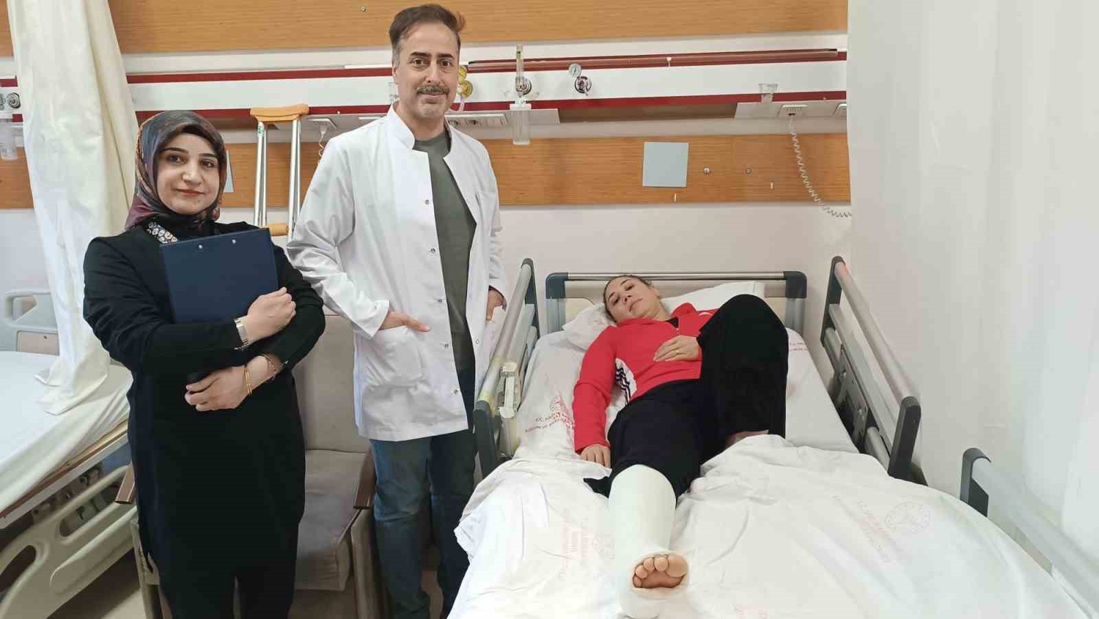 batmanda bir ilk milli sporcu kapali yontem asil tendonu ameliyatiyla sagligina kavustu 0 NlNvULG1