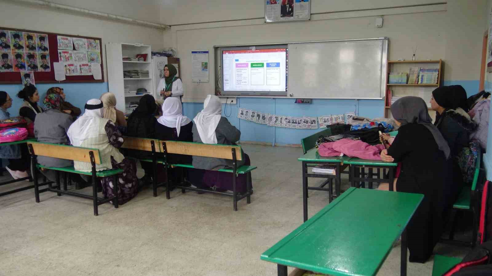 batmanda erken teshis hayat kurtarir seferberligi koy koy gezip kanser taramasi yapiyorlar 4 JQB7RXeU