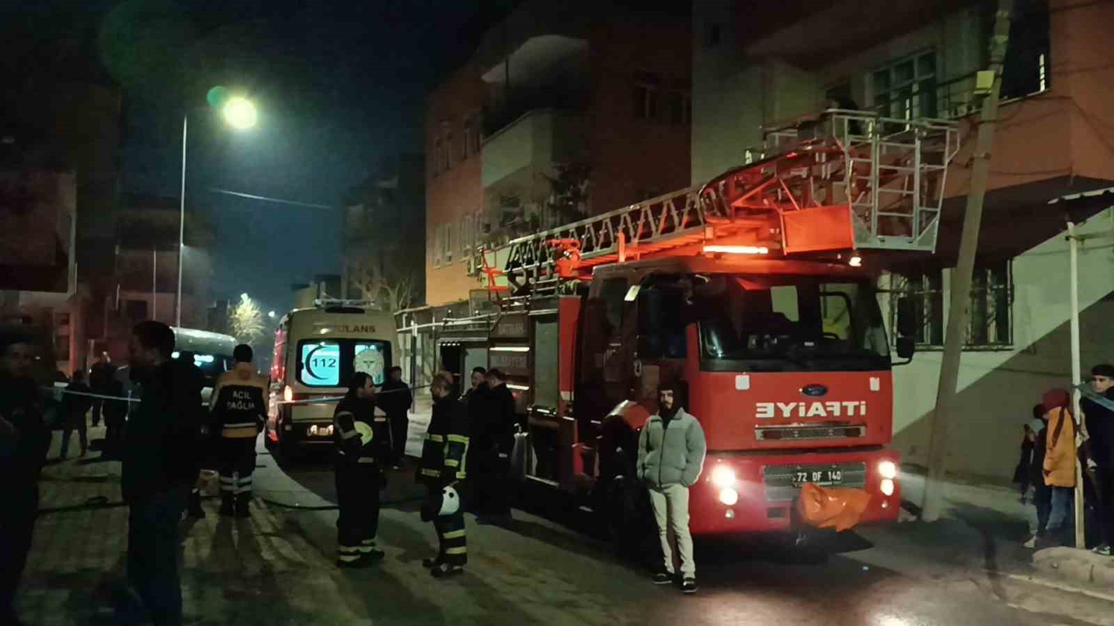 batmanda evde cikan yanginda yatalak hasta hayatini kaybetti 0 QrJdjlAB