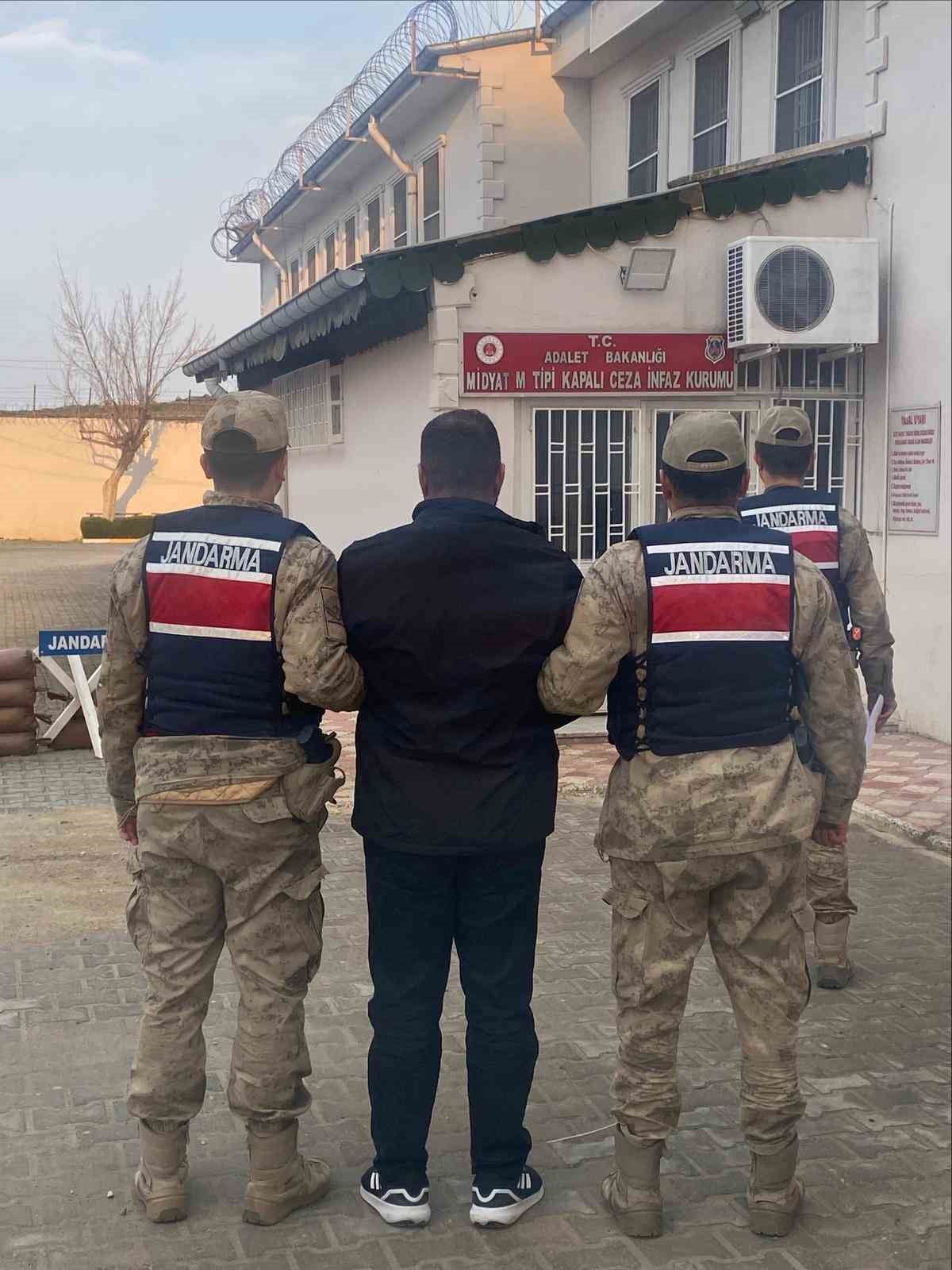 batmanda genis capli operasyon 42 firari yakalandi 4 Mz4qjiVB
