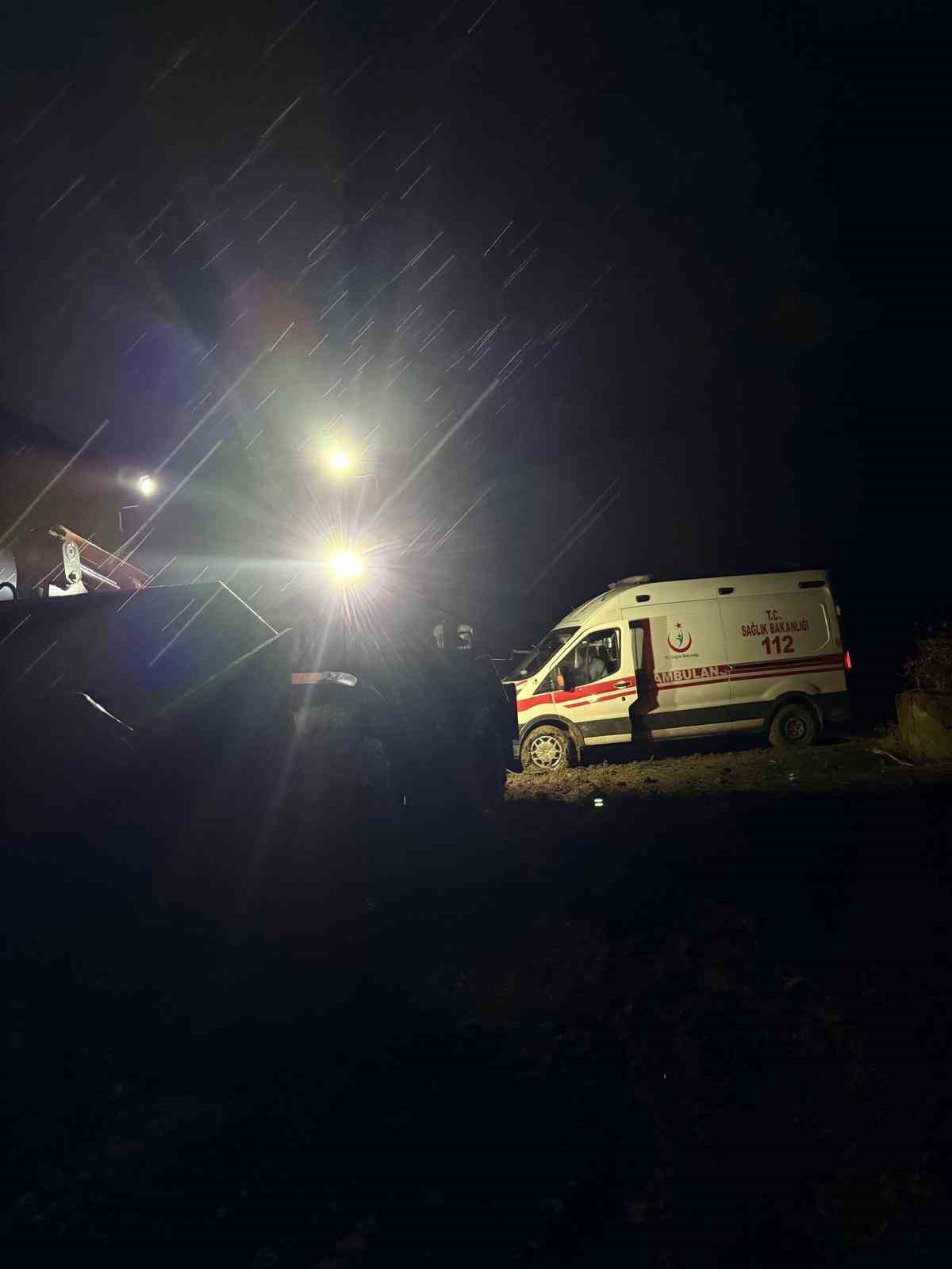 batmanda hasta almaya giderken yolda kalan ambulansi ozel idare ekipleri kurtardi 1 L7IEeGfv