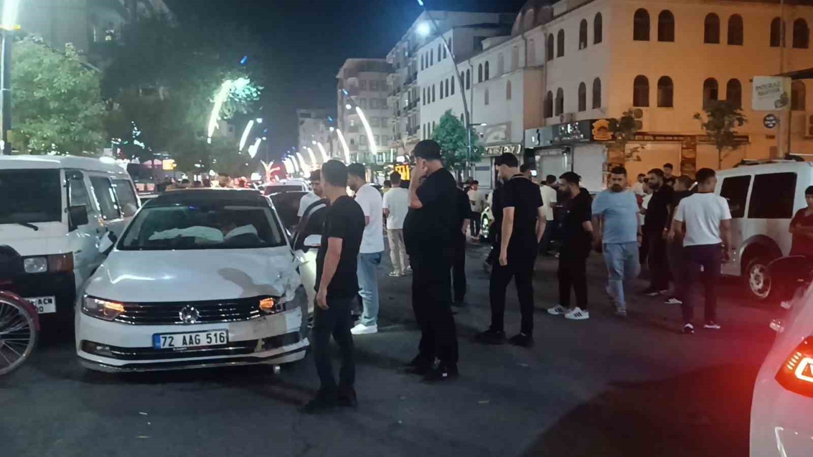 Batman’da iki otomobil çarpıştı: 1 yaralı 4 batmanda iki otomobil carpisti 1 yarali 0 BLZgKLvU