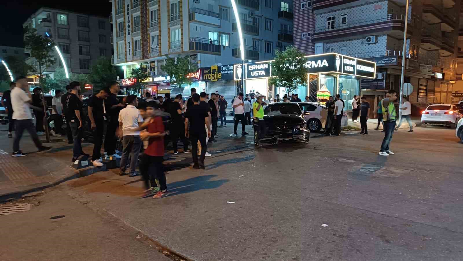 Batman’da iki otomobil çarpıştı: 1 yaralı 5 batmanda iki otomobil carpisti 1 yarali 1 fa3mwtdw