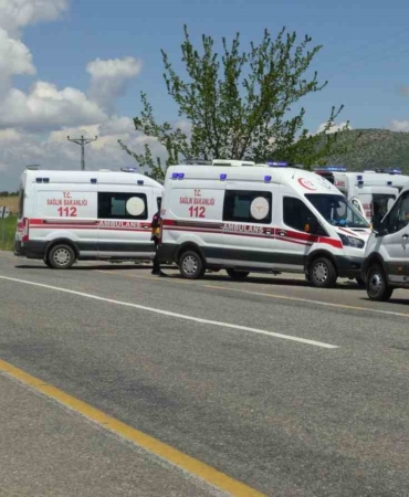 batmanda-iki-otomobil-carpisti-9-yarali-4n6Mktac.jpg