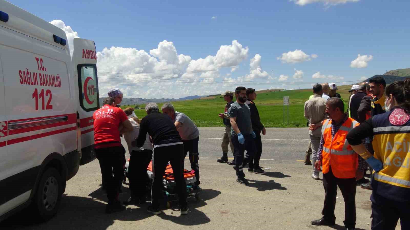 batmanda iki otomobil carpisti 9 yarali 5