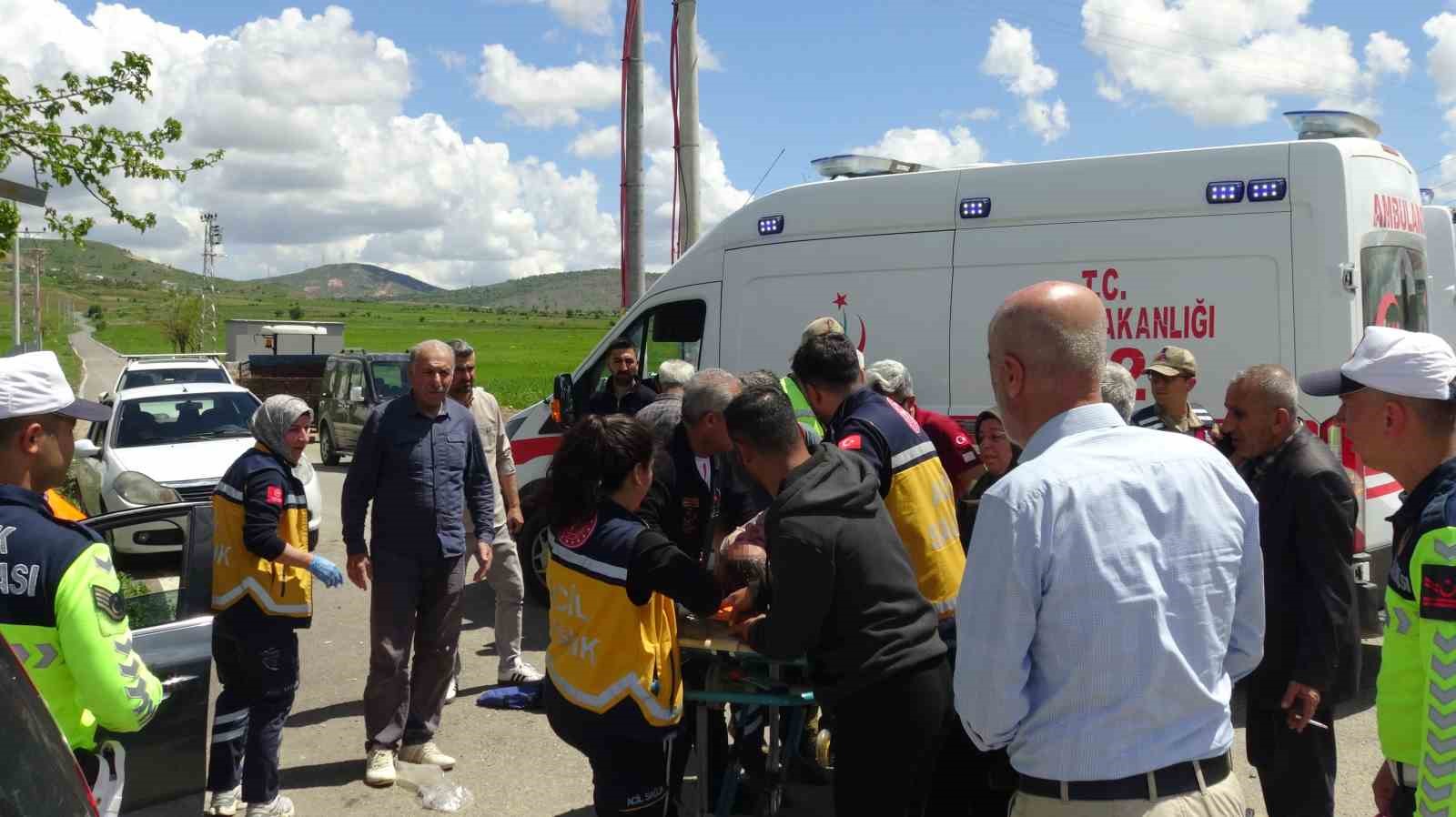 batmanda iki otomobil carpisti 9 yarali 7 5XUafOeK