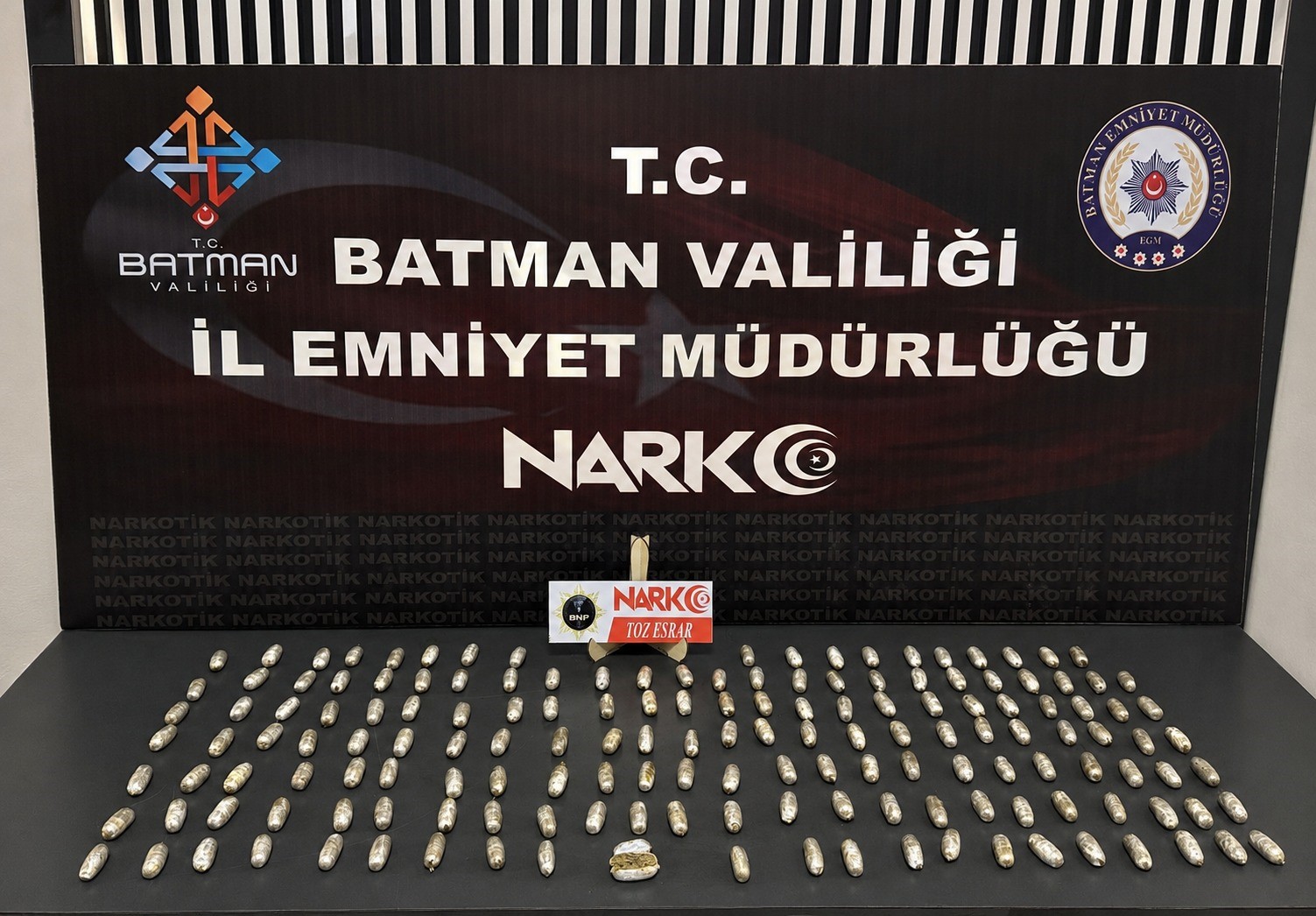 Batman’da inanılmaz olay: 4 yolcunun midesinden 353 parça halinde 2 kilo 700 gram uyuşturucu çıktı 5 batmanda inanilmaz olay 4 yolcunun midesinden 353 parca halinde 2 kilo 700 gram ZG2cIeDl