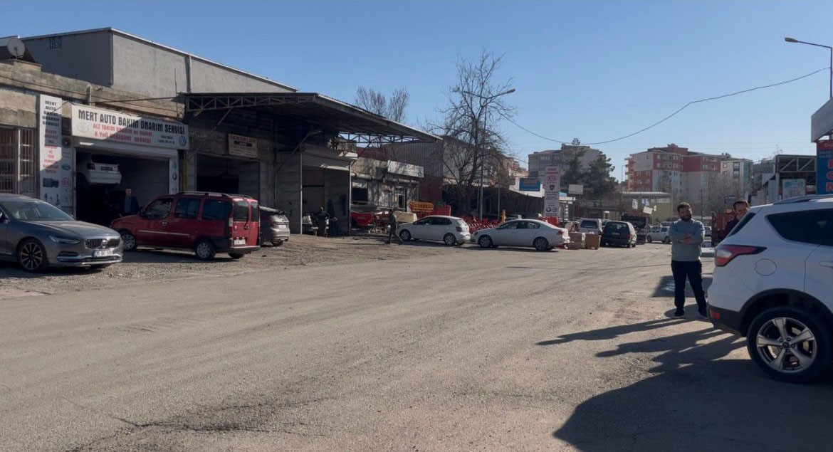 batmanda kurumasi icin tamir atolyesinin onune birakilan parca calindi 1 Jke2FAvR