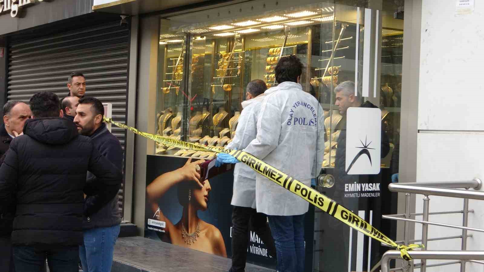 batmanda kuyumcu soygunu ardindan esnaf kepenk kapatti 6 PddlVD12