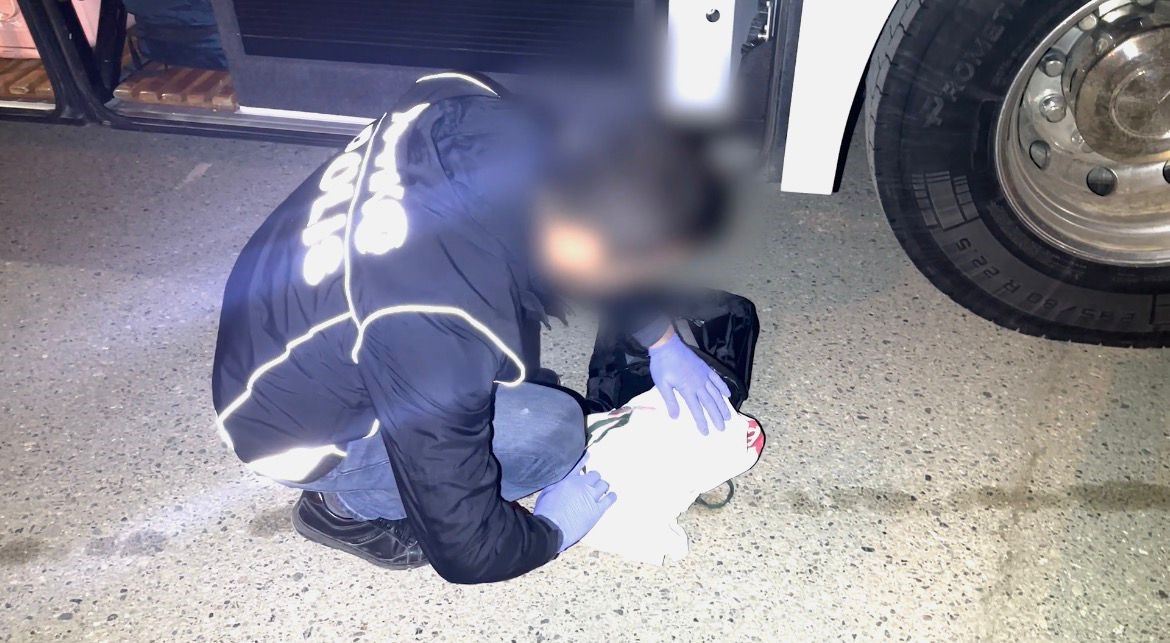 batmanda narkotik kopegi hector zehir tacirlerine gecit vermedi 2 JYt1NKKU