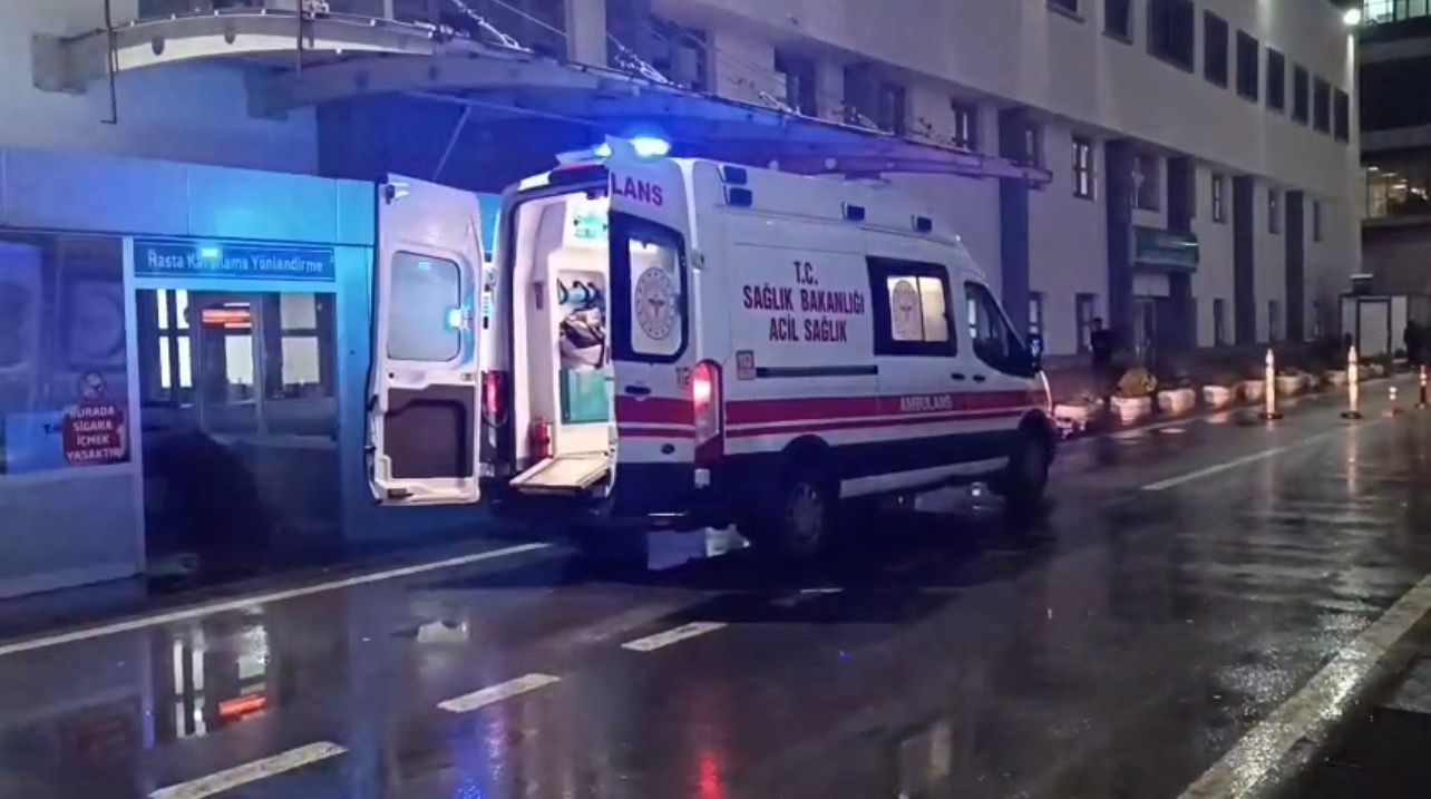 batmanda otobus ile cekici carpisti 11 yarali 0 2bQRJzZa