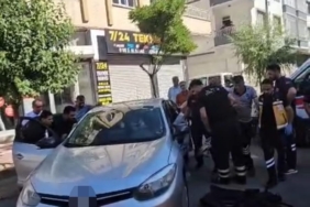 Park halindeki aracı kundakladılar, o anları telefonla kayda aldılar 2 thumbnail
