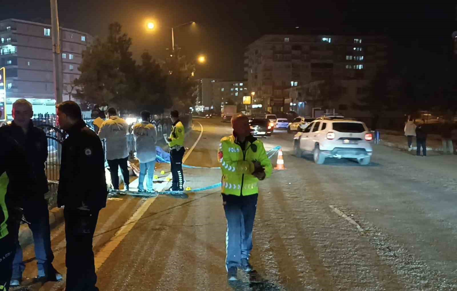 batmanda otomobilin carptigi yasli kadin hayatini kaybetti 2 zTd1AJfp
