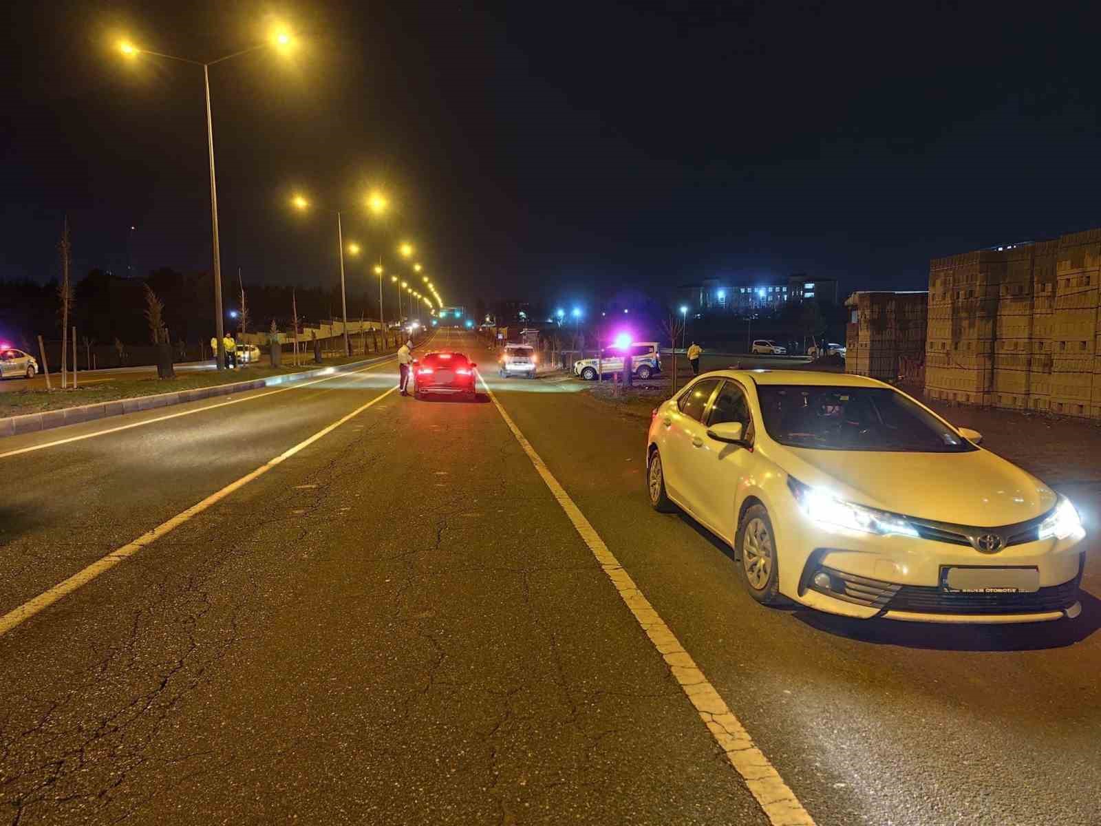 batmanda radar ve alkol kontrolleri gece boyu suruyor 2 2194Twz4