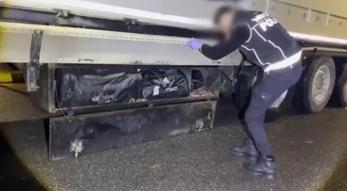 batmanda sehit alper albayrak operasyonu 35 kilo skunk 2 kilo esrar ele gecirildi 0 AqEPPehG