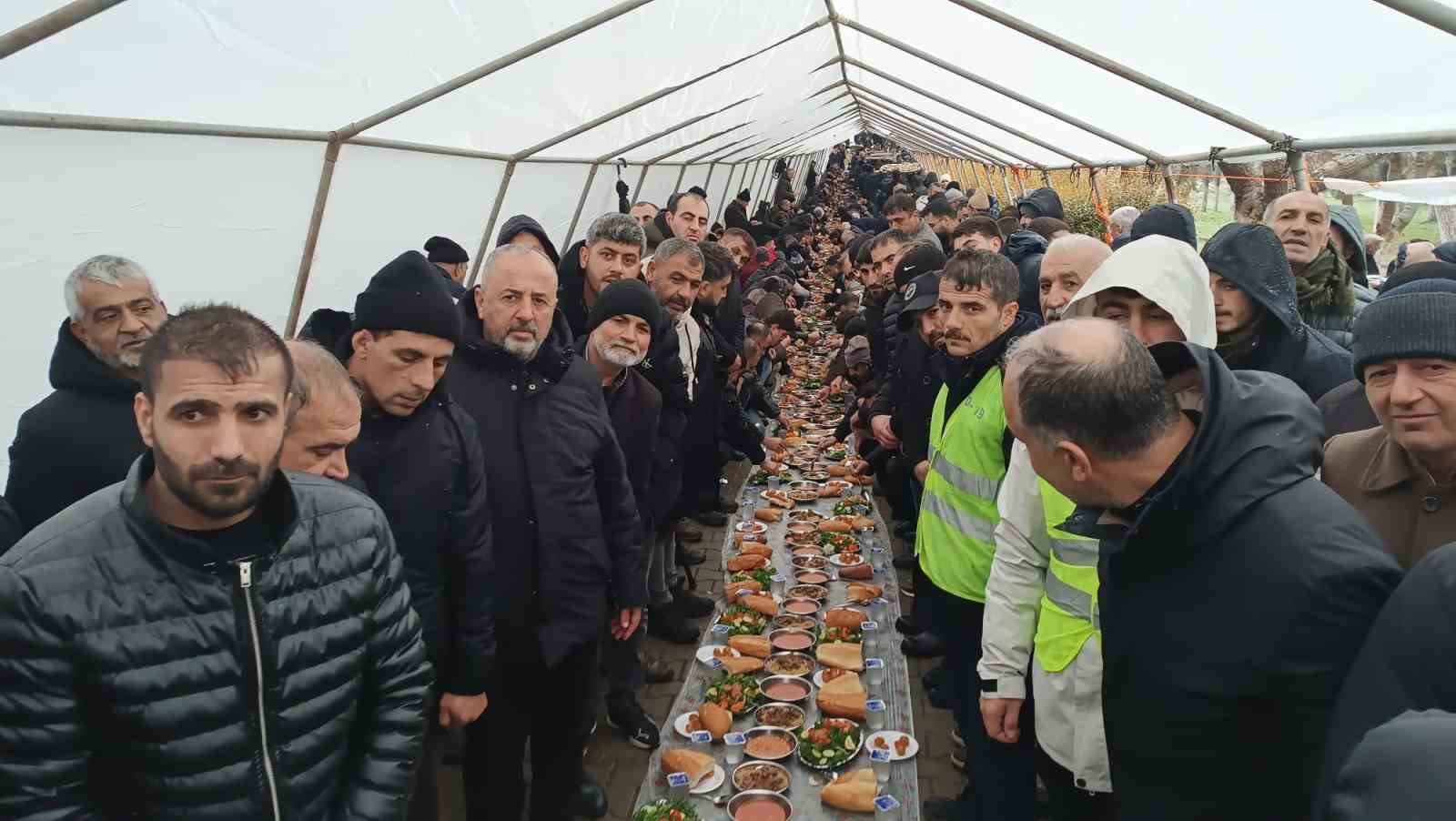 Batman’da şeyh Süleyman Bağdu, vefatının 20. yılında binlerce kişi tarafından anıldı 4 batmanda seyh suleyman bagdu vefatinin 20 yilinda binlerce kisi tarafindan anildi 0 EOy96QNh