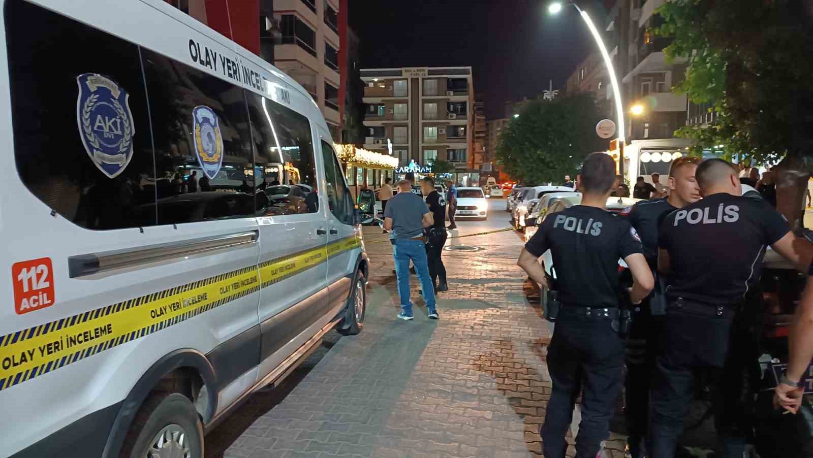 Batman’da silahlı saldırı: Kurşunlar park halindeki araca isabet etti 4 batmanda silahli saldiri kursunlar park halindeki araca isabet etti 0 MtEiKwsU