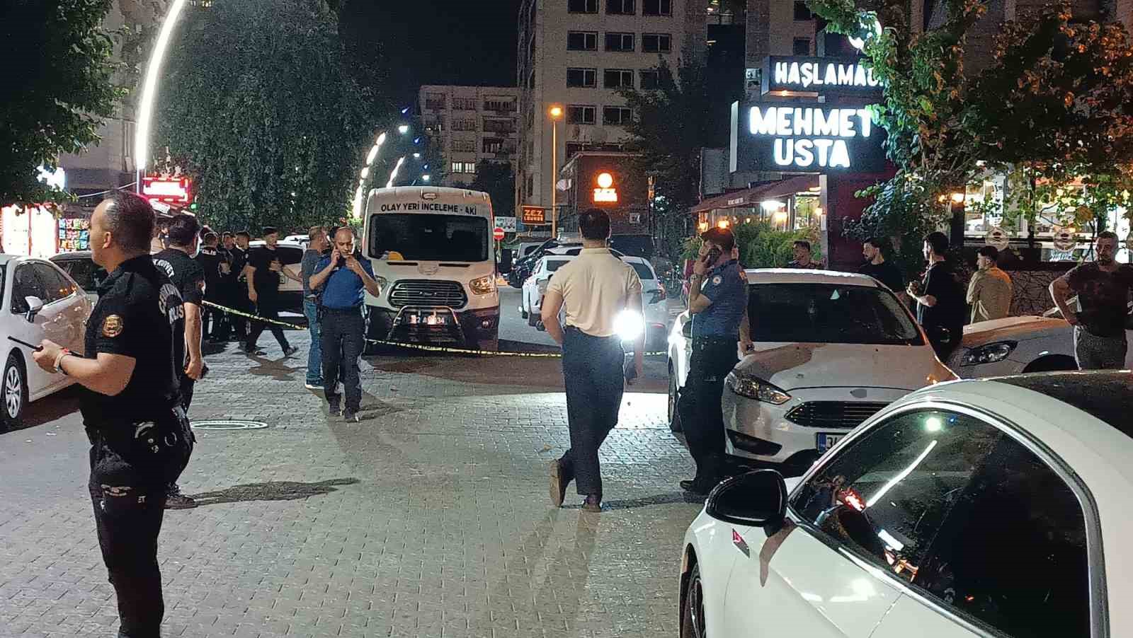 Batman’da silahlı saldırı: Kurşunlar park halindeki araca isabet etti 5 batmanda silahli saldiri kursunlar park halindeki araca isabet etti 1 FCyALDtT