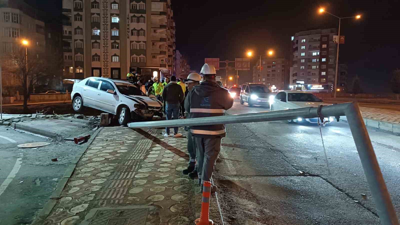 batmanda trafik kazasi 1 yarali 1 VU8lPqbh