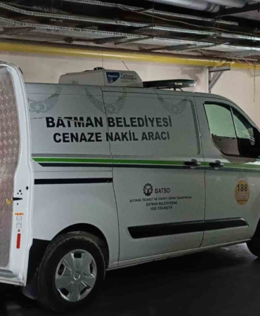 batmanda-trafik-kazasi-18-yasindaki-motosiklet-surucusu-hayatini-kaybetti-xd9DsRwr.jpg