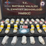 batmanda-uyusturucu-operasyonu-19-kilo-metamfetamin-ele-gecirildi-zrVbicNA.jpg