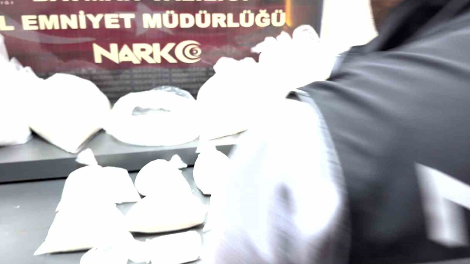 batmanda uyusturucu operasyonu 50 kilo metamfetamin ele gecirildi 1 E6qALY2R