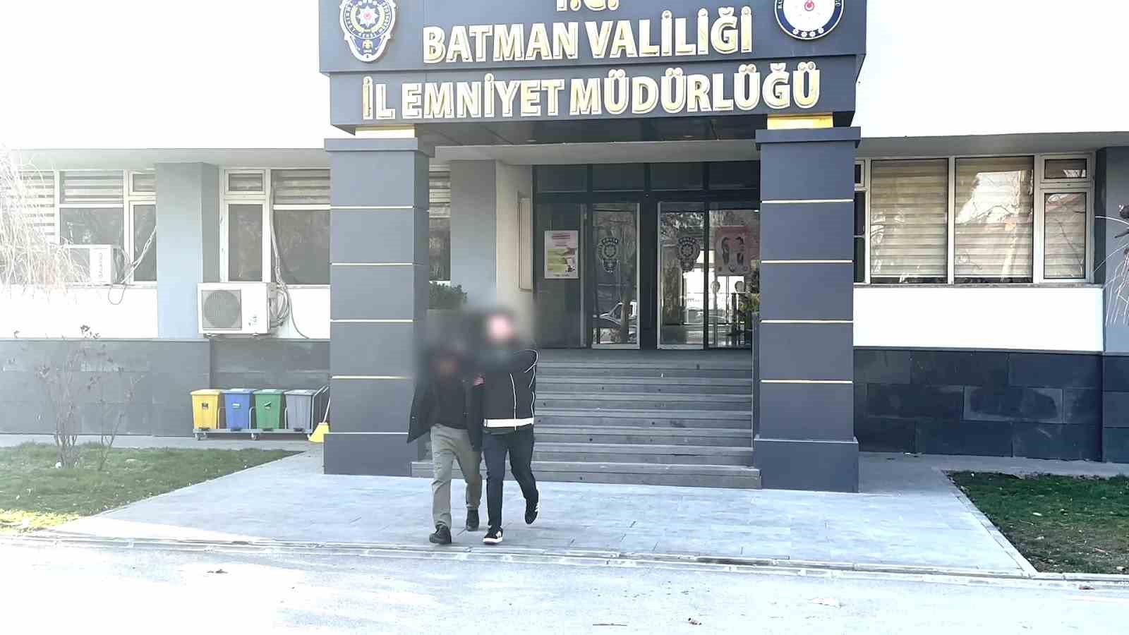 batmanda uyusturucu operasyonu 50 kilo metamfetamin ele gecirildi 3 19NJ8Chr