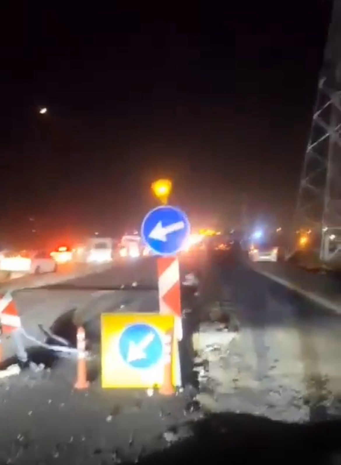 batmanda yapimi devam eden yolda trafik kazalari 7 yarali 0 Y2FpRmBt