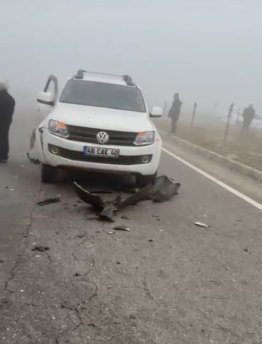batmanda zincirleme trafik kazasi 2si agir 14 yarali 1 upSULLhu