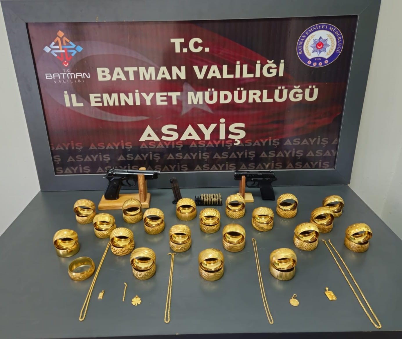 batmandaki kuyumcu soygununda 5 tutuklama 0 HFdjuICB